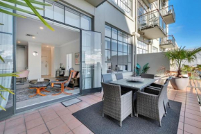 Gorgeous 2BR in Heart of City Free Parking